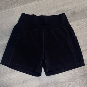 Alphalete Surface Pocket Shorts